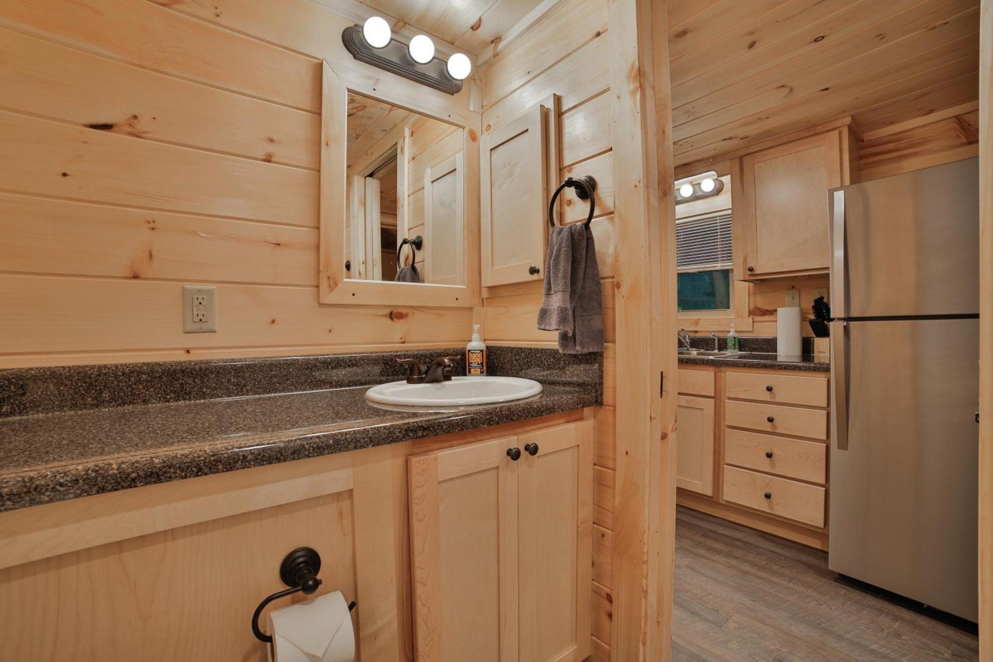 Tiny Cabin Village Private Hot Tub Lynda Cabin Chattanooga Exterior foto